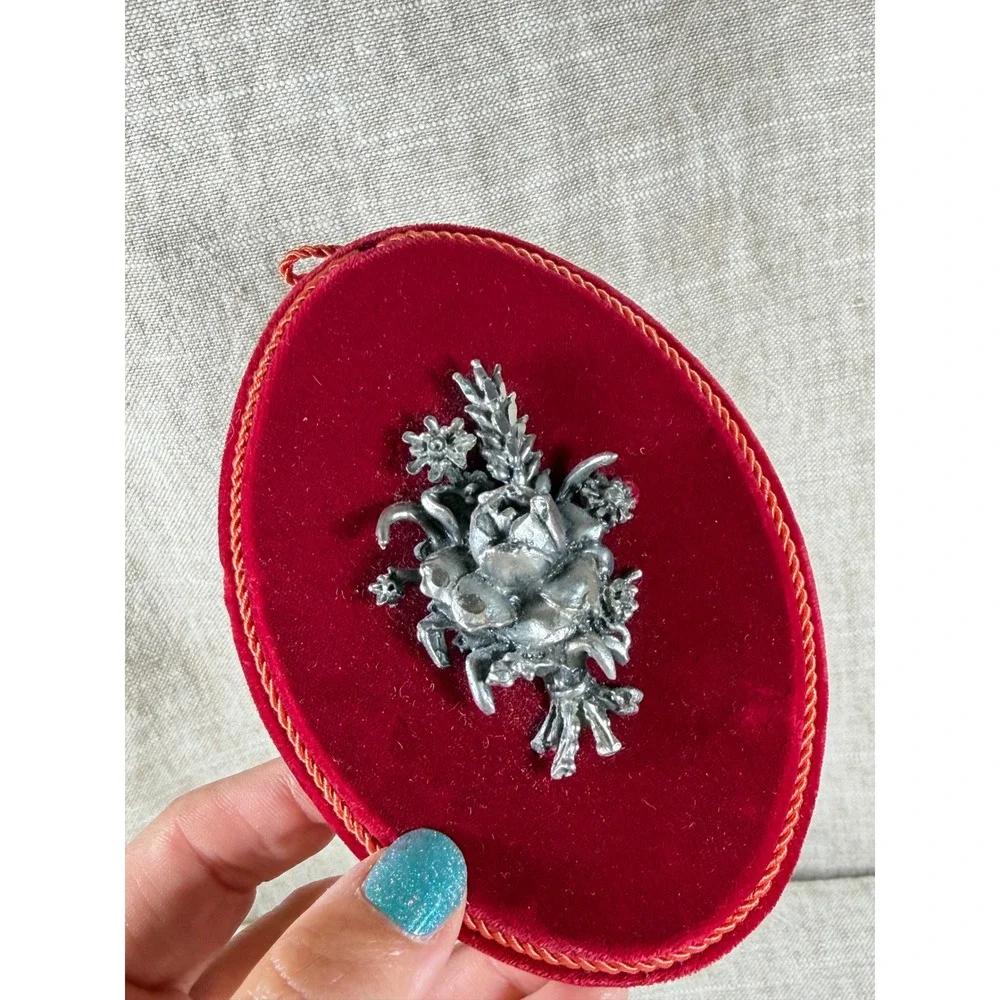 Vintage Pewter Floral Wall Plaques Red Velvet Oval Set of 2 Victorian Decor